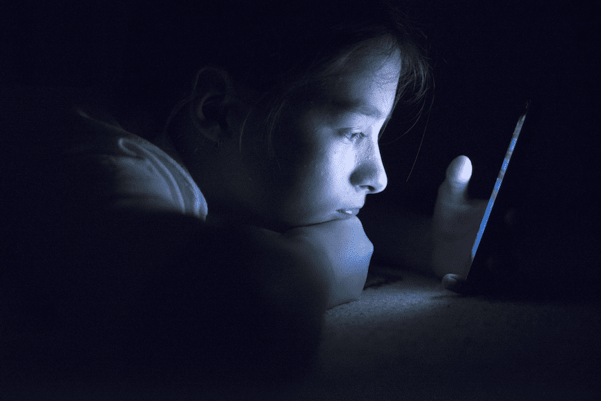 Study Reveals Internet Addiction in Teens Affects 4 Key Brain Networks